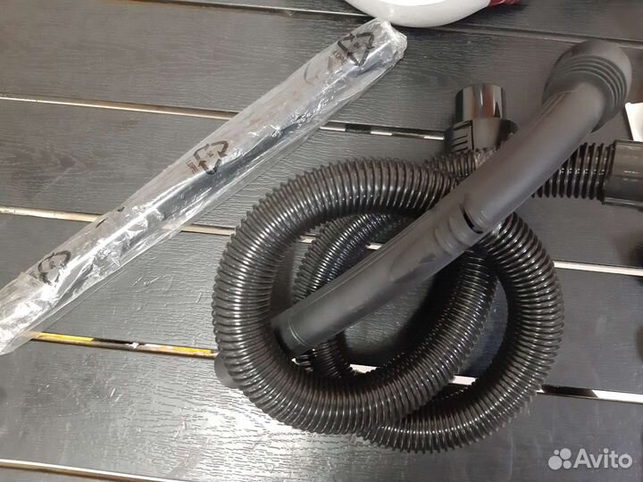 Пылесос Supra 1600w