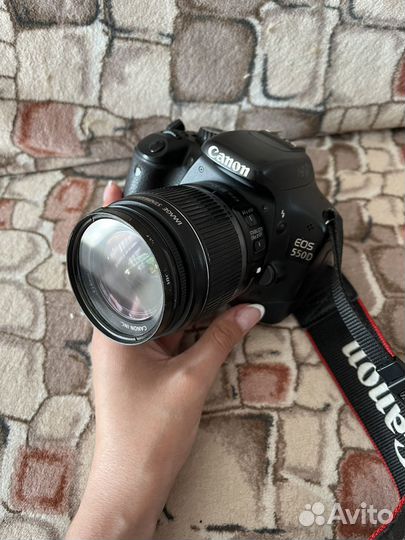 Canon EOS 550D Kit с зарядкой и сумкой Sony