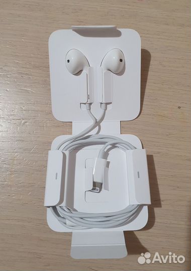 Наушники Apple earpods lightning
