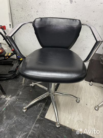 Парикмахерское кресло