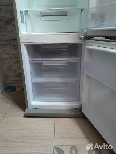 Холодильник бу lg