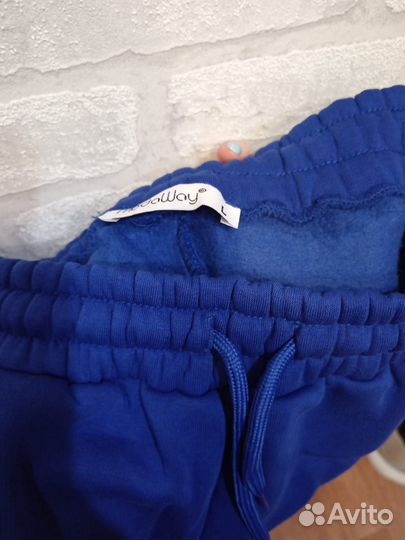 Спортивный костюм женский