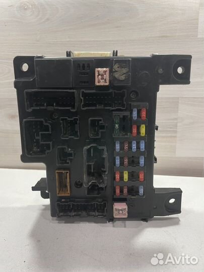 Блок предохранителей 8637A318 Митсубиси Лансер 10