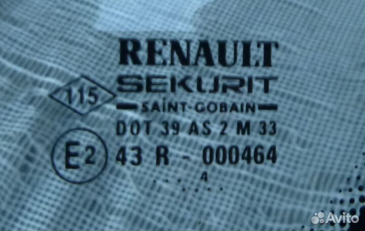 Рено Лагуна 1 форточка задняя левая