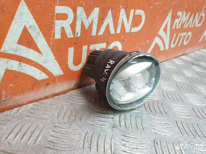 Птф правый Toyota Camry 8 XV70 2017-Нв