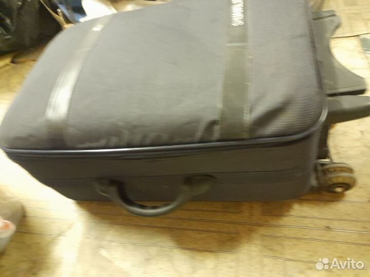 Чемодан на колесах