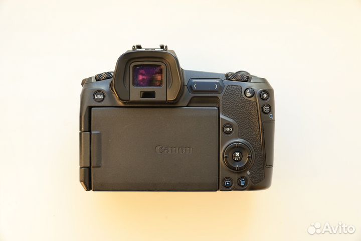 Зеркальный фотоаппарат canon eos R