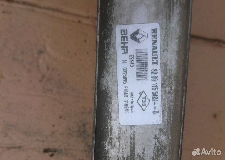 Интеркулер Renault Megane 2 2005 8200115540