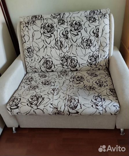 Продаю малогабаритный диван