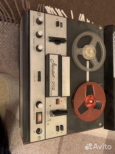 Катушечный магнитофон