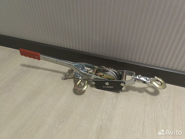 Лебедка ручная рычажная 4 тонны, 3 крюка