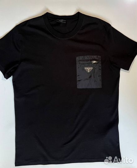 Футболка prada