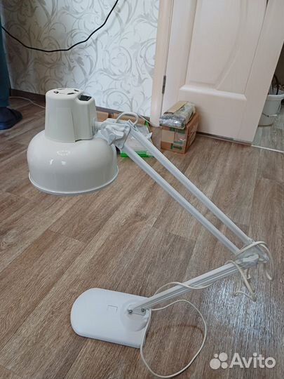 Лампа настольная