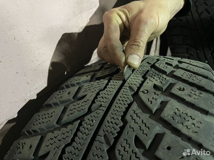 Kumho I'Zen RV Stud KC16 225/60 R17