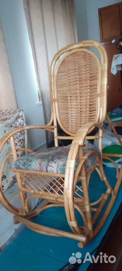 Кресло-качалка из ротанга