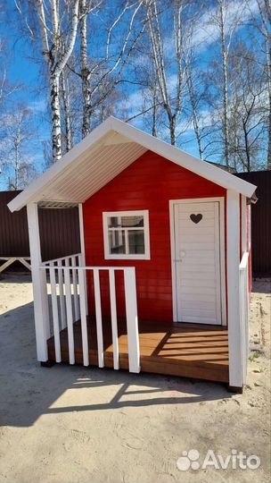 Детский игровой домик из дерева