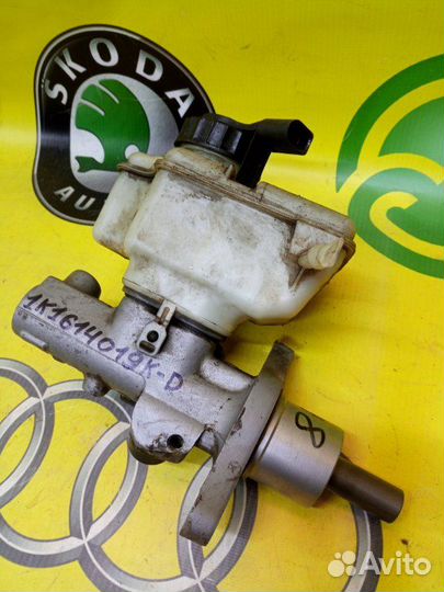 Главный тормозной цилиндр Audi A3 хетчбек 4 дв