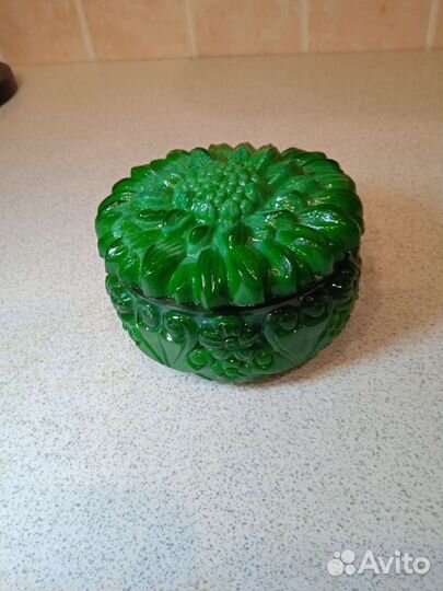 Шкатулка из малахита. Новая