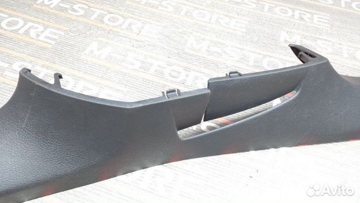 Накладка на порог салона левая Volkswagen Passat