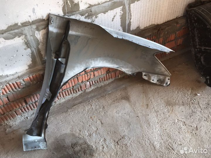 Крыло переднее левое Тойота калдина 241 кузов