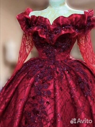 Платье в идеальном состояние