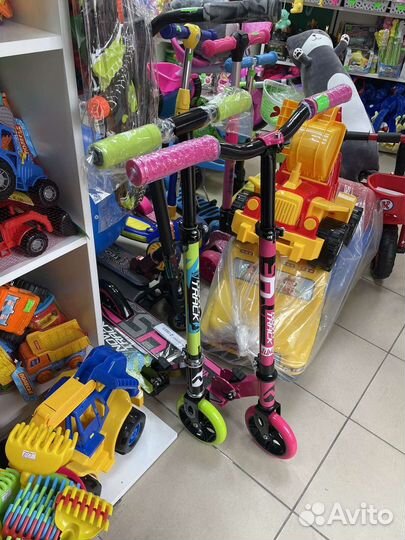 Детский трехколесный велосипед новый