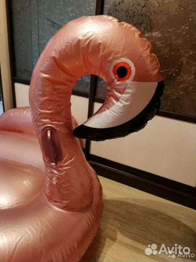 Надувной фламинго