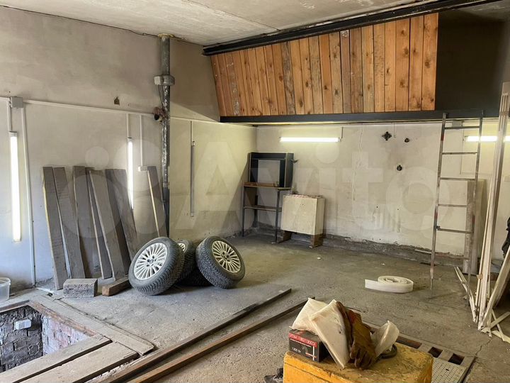 Гараж, > 30 м²