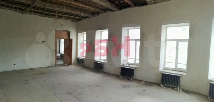 Здание, 700 м²