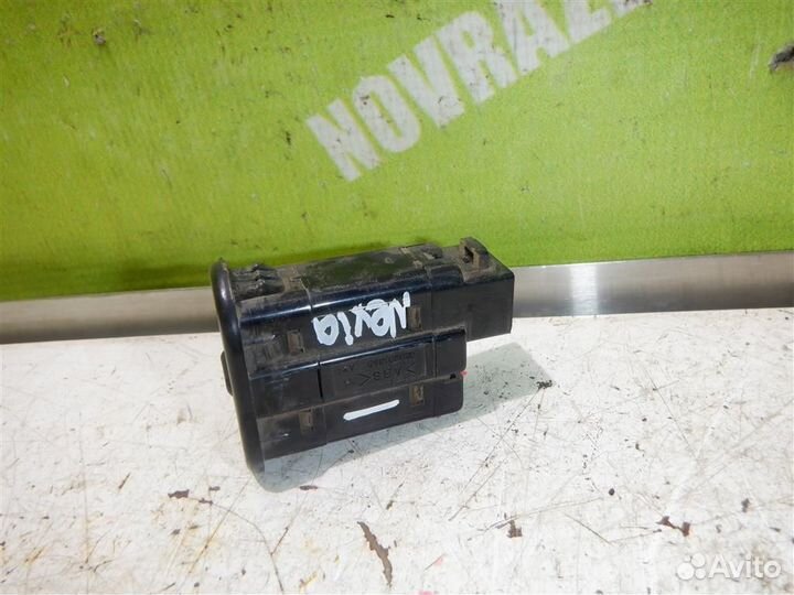 Кнопка стеклоподъемника Дэо Нексия