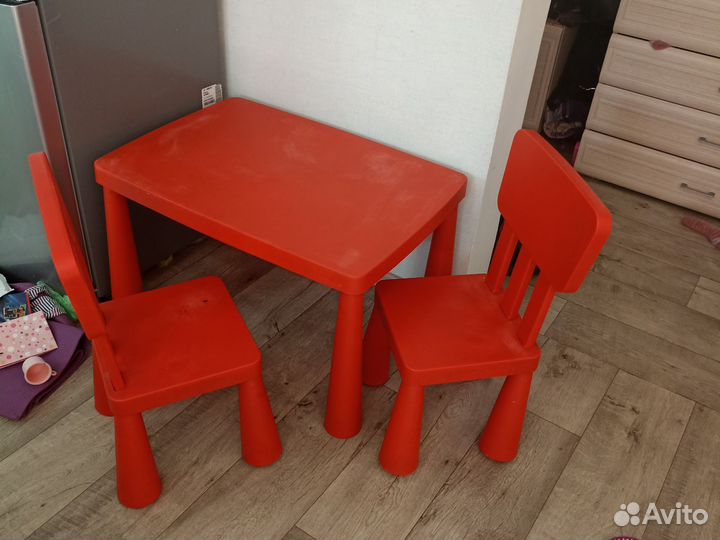 Стол и стулья маммут IKEA