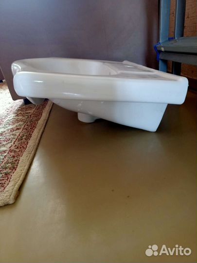 Шторы и тюль,раковина,палас