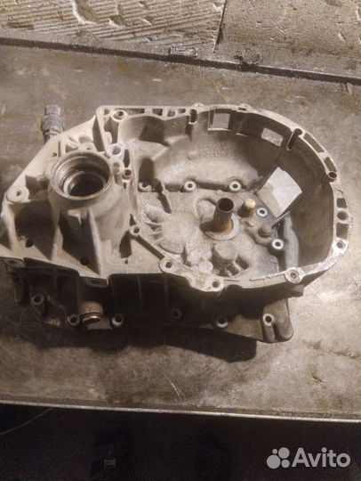 Корпус МКПП рено логан 1.4/1.6