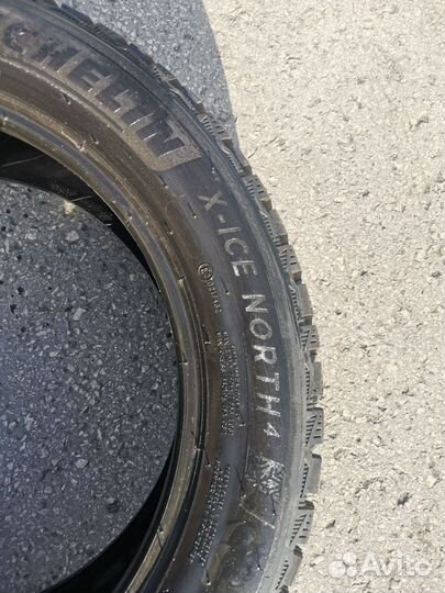 Michelin X-Ice North 4 215/55 R17