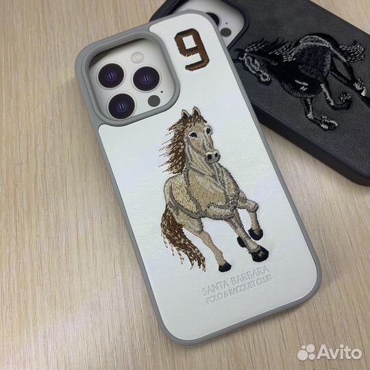 Чехол на iPhone 15 Pro Santa Barbara вышивка белый