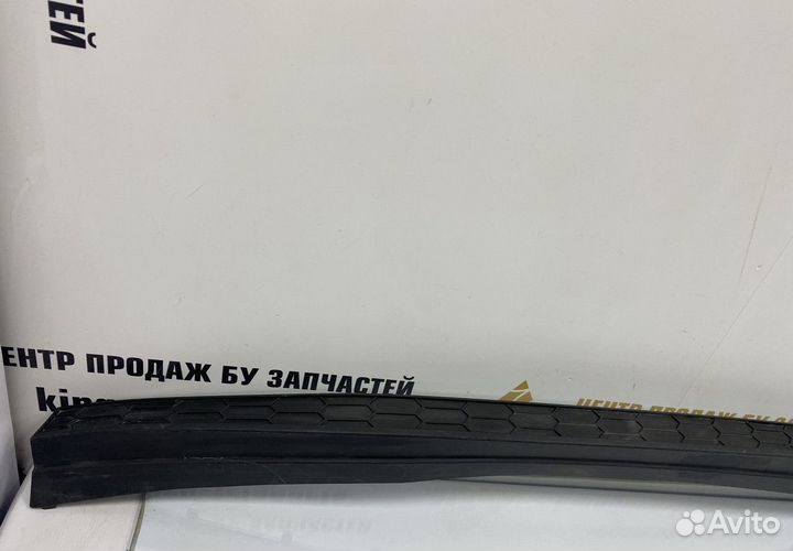 Накладка заднего бампера Skoda Kodiaq 2017 OEM 565807423