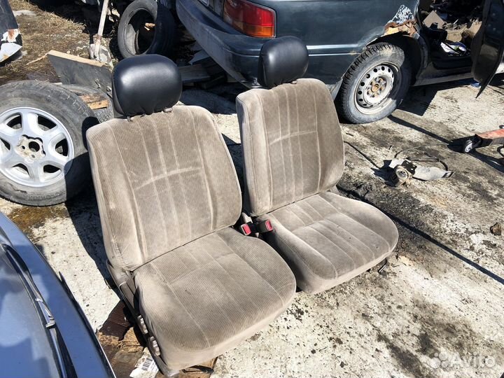 Сиденья Toyota