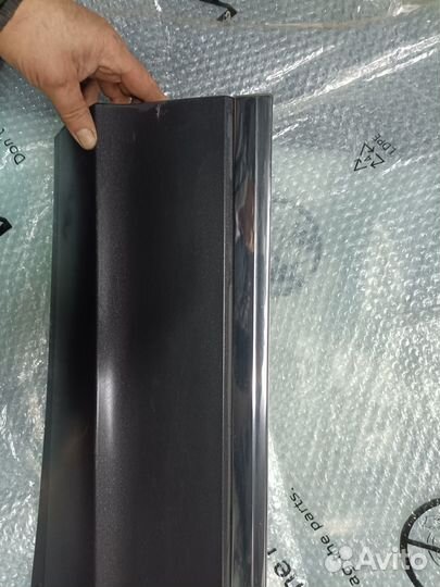 Накладка передней правой двери VW Tiguan 2017