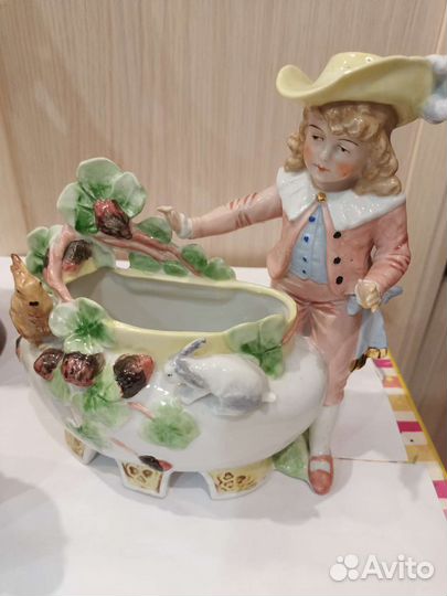 Фарфоровые статуэтки.Цены в описании