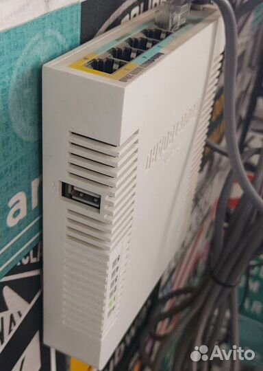 Wi-Fi роутер MikroTik RB951Ui-2HnD