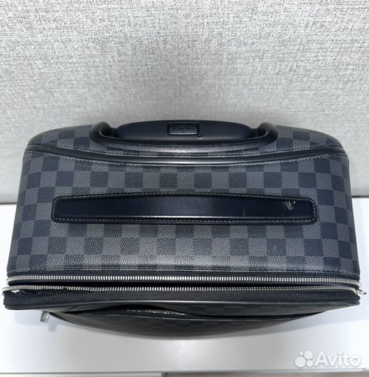 Чемодан louis vuitton