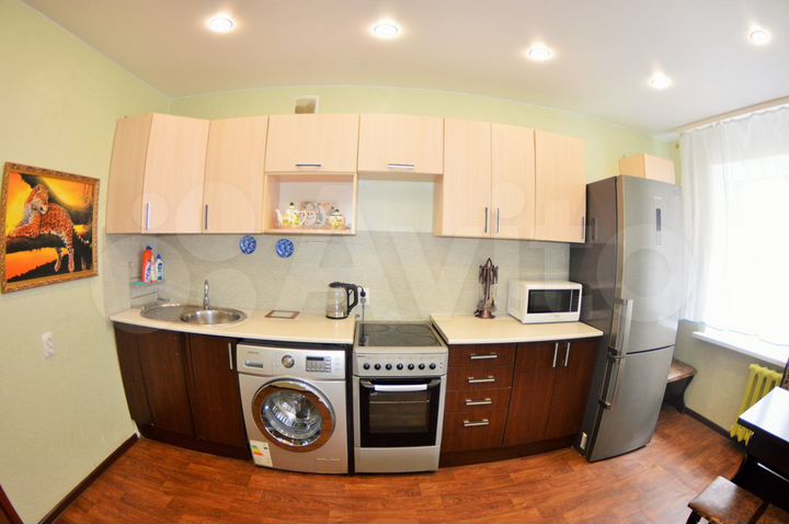 2-к. квартира, 65 м², 2/14 эт.