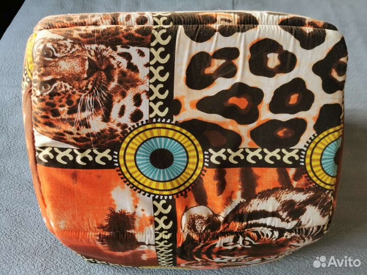 Домик для кошек и собак