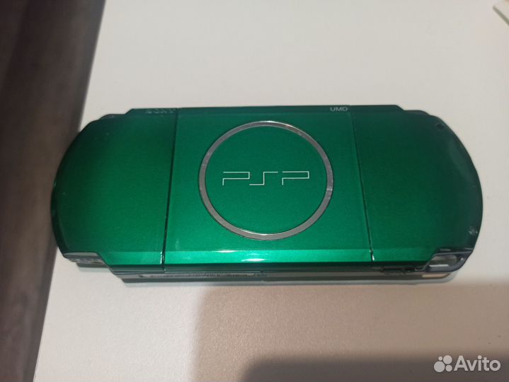 Sony PSP 3006 slim 32 GB Green