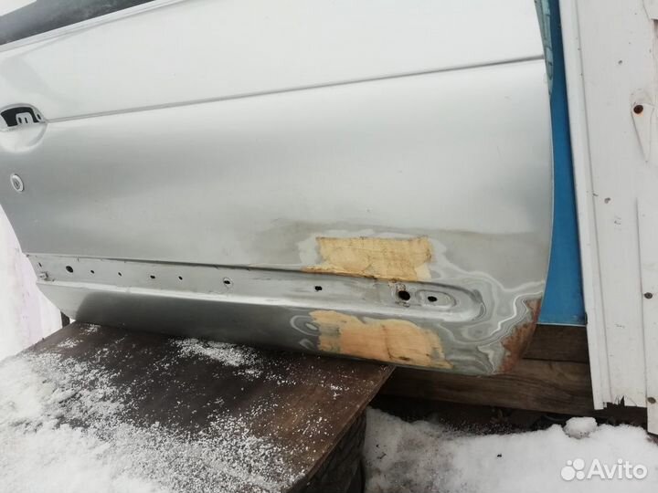 Дверь передняя правая рено меган1 1996-2002 г. в