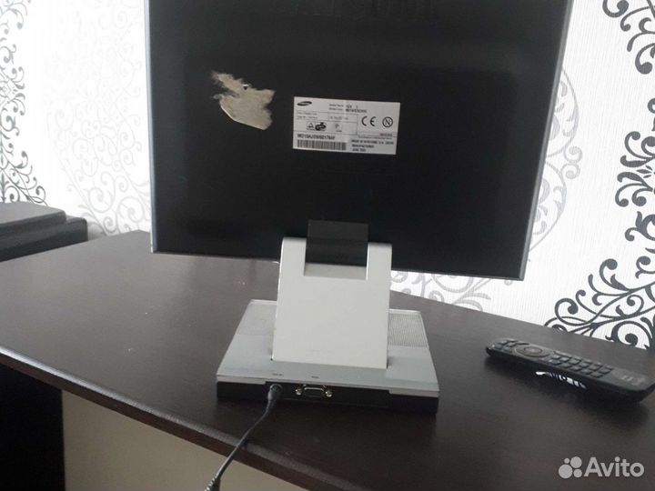 Монитор Samsung