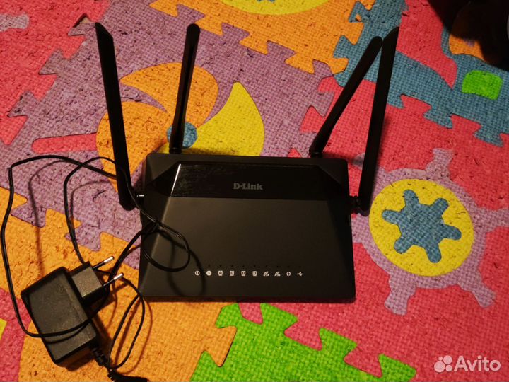Wi-Fi-маршрутизатор D-Link DIR-825