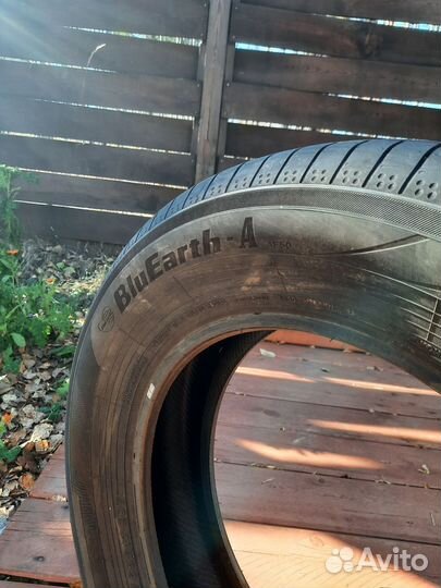Yokohama BluEarth E50 215/65 R17 99V