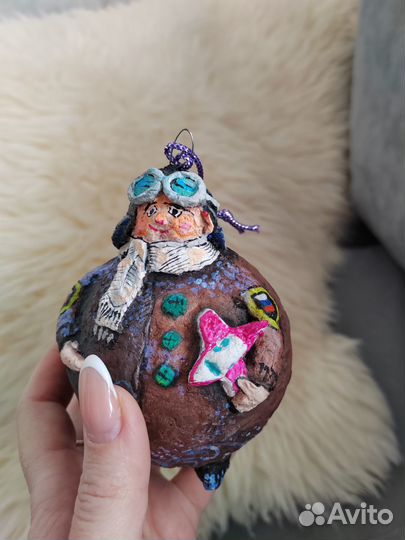 Интерьерная игрушка Летчик с шарфом Авиатор