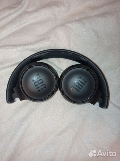 Беспроводные наушники jbl